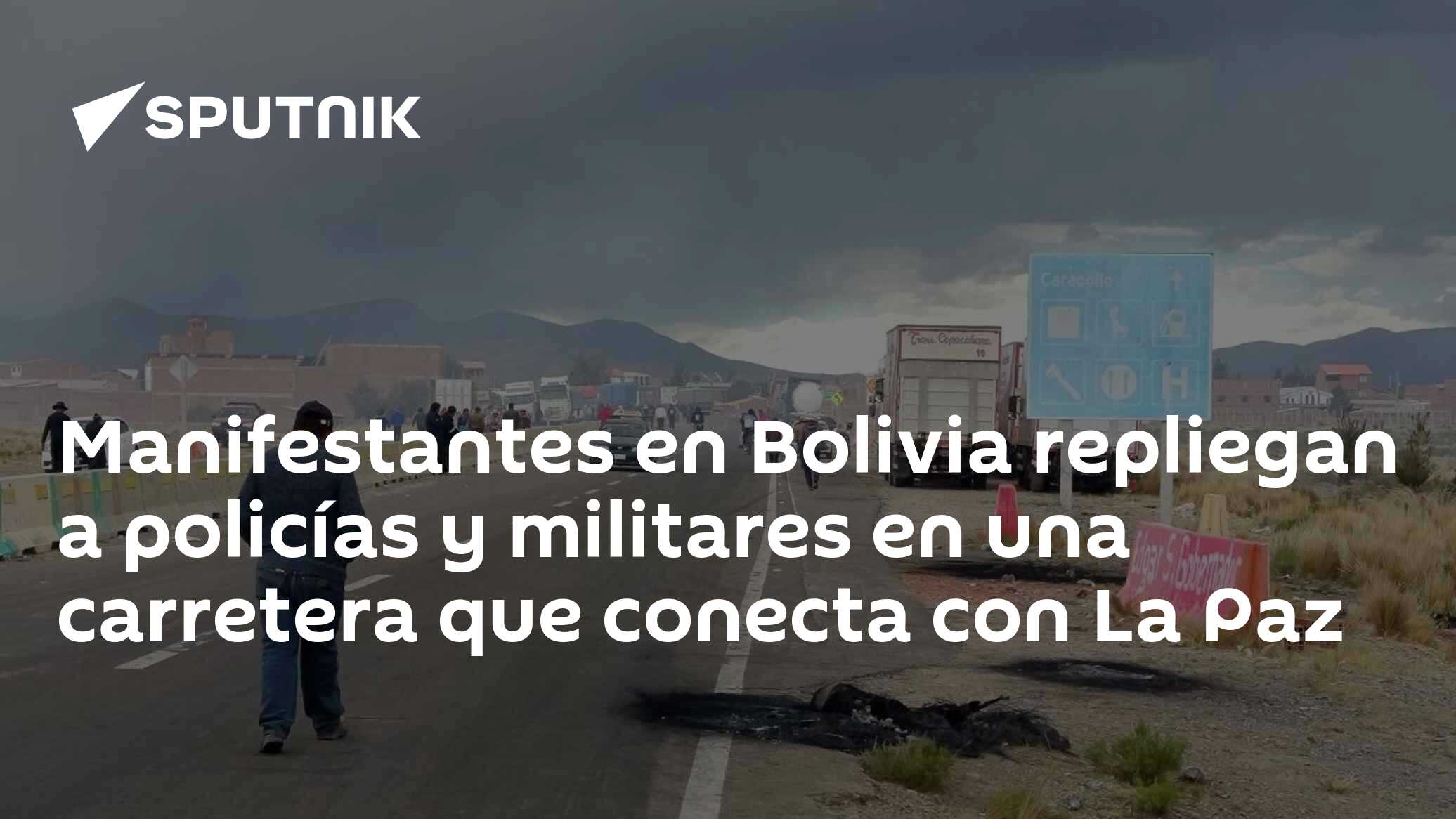 Manifestantes en Bolivia repliegan a policías y militares en una ...