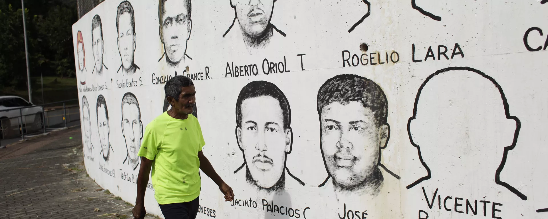 Un mural con los rostros de los mártires asesinados en las protestas del 9 de julio de 1964 Un mural con los rostros de los mártires asesinados en las protestas del 9 de julio de 1964 - Sputnik Mundo, 1920, 12.07.2020