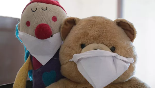 Muñecos con tapabocas