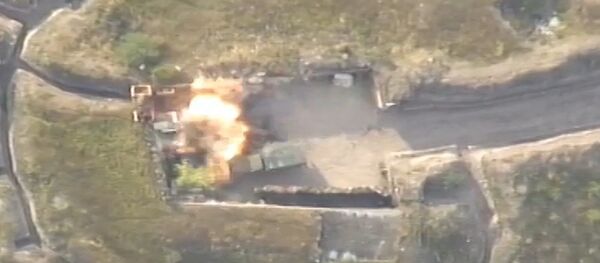 Azerbaiyán ataca a un puesto fortificado del lado de Armenia - Sputnik Mundo