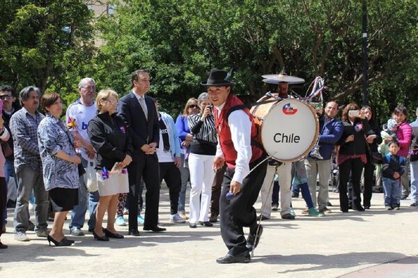 Organilleros y chinchineros agonizan: quiénes son los tesoros humanos vivos de Chile - Sputnik Mundo