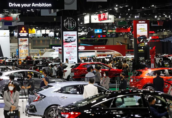 Las curvas futuristas abren el Salón Internacional Automovilístico de Bangkok
Las curvas futuristas abren el Salón Internacional Automovilístico de Bangkok
- Sputnik Mundo