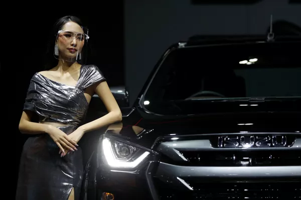 Las curvas futuristas abren el Salón Internacional Automovilístico de Bangkok
Las curvas futuristas abren el Salón Internacional Automovilístico de Bangkok
- Sputnik Mundo