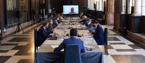 Consejo de Gobierno aprueba el uso obligatorio de mascarilla en Andalucía por el rebrote de coronavirus en España - Sputnik Mundo