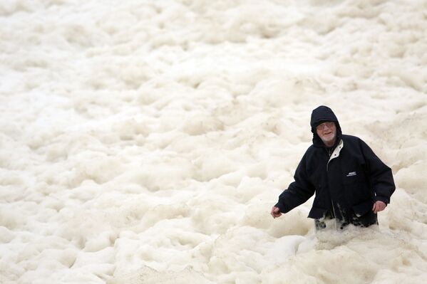 Las olas 'cappuccino': un inusual fenómeno luce en varias partes del mundo

 - Sputnik Mundo