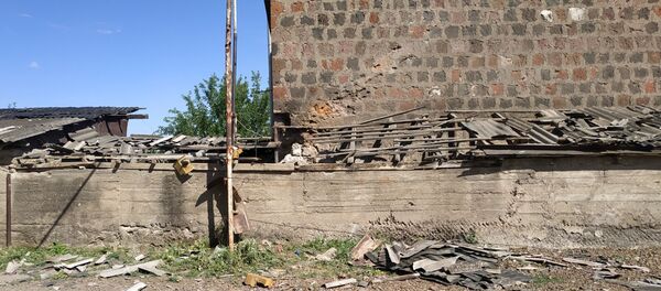 Las consecuencias de choques armados en la frontera entre Azerbaiyán y Armenia - Sputnik Mundo