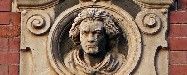 El bajorrelieve del compositiк Ludwig van Beethoven - Sputnik Mundo