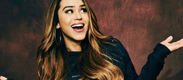 Yanet Garcia, presentadora mexicana - Sputnik Mundo