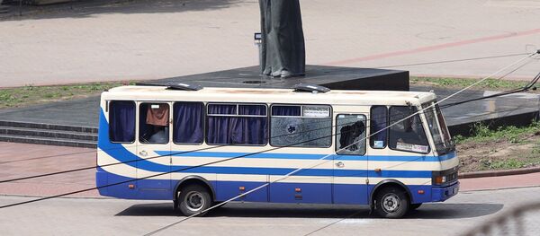 El autobús secuestrado en la ciudad ucraniana de Lutsk - Sputnik Mundo