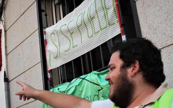 Protesta ante el desahucio de un piso en Vallecas, barrio del sur de Madrid Protesta ante el desahucio de un piso en Vallecas, barrio del sur de Madrid - Sputnik Mundo