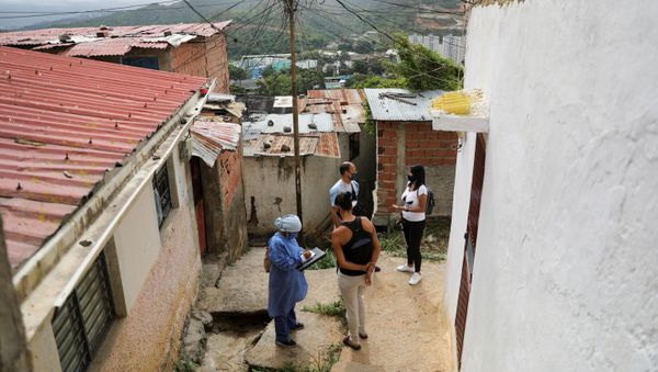 Doctores en un barrio de Caracas, Venezuela Doctores en un barrio de Caracas, Venezuela - Sputnik Mundo
