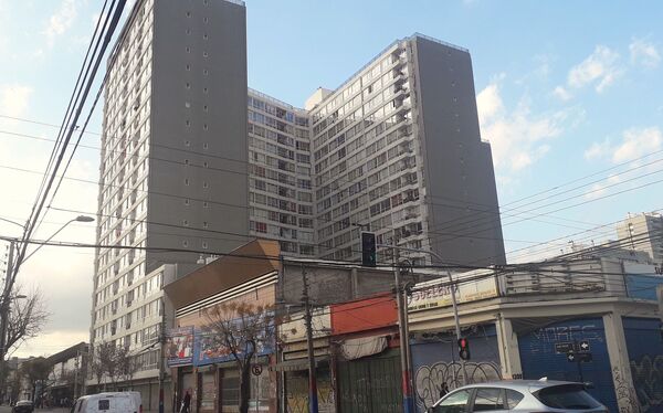 COVID-19 en Chile: el universo paralelo de los guetos verticales - Sputnik Mundo