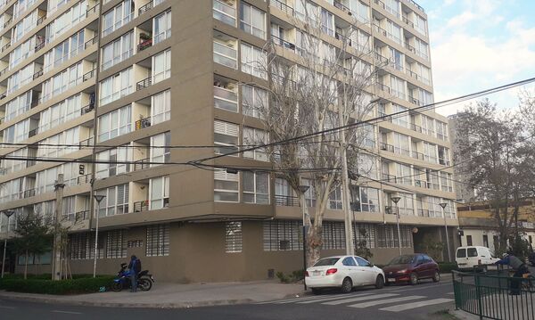 COVID-19 en Chile: el universo paralelo de los guetos verticales - Sputnik Mundo