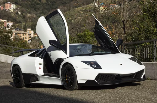 Una colección de 17 automóviles confiscados que te sorprenderá

 - Sputnik Mundo