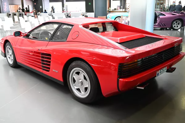 Una colección de 17 automóviles confiscados que te sorprenderá

 - Sputnik Mundo