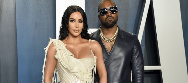  Kim Kardashian y Kanye West - Sputnik Mundo