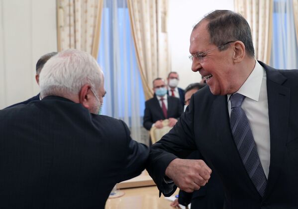 Una semana de incendios, manifestaciones y espectáculos de la naturaleza - Sputnik Mundo