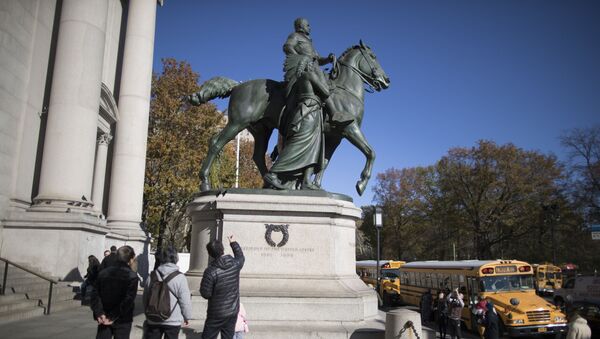 El monumento al expresidente de EEUU Theodore Roosevelt en Nueva York - Sputnik Mundo