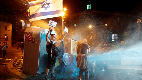Protestas contra el primer ministro de Israel, Benjamín Netanyahu Protestas contra el primer ministro de Israel, Benjamín Netanyahu - Sputnik Mundo