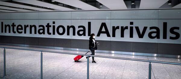 Un aeropuerto británico - Sputnik Mundo