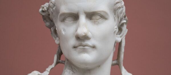 Un busto de Calígula - Sputnik Mundo