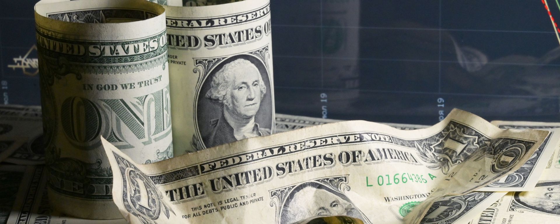 Unos billetes de dólares de EEUU - Sputnik Mundo, 1920, 21.02.2021