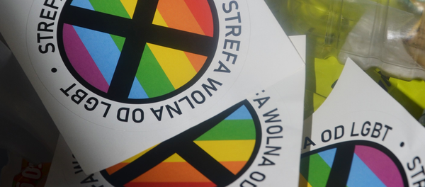 El logo de las 'zonas libres de LGBT' - Sputnik Mundo