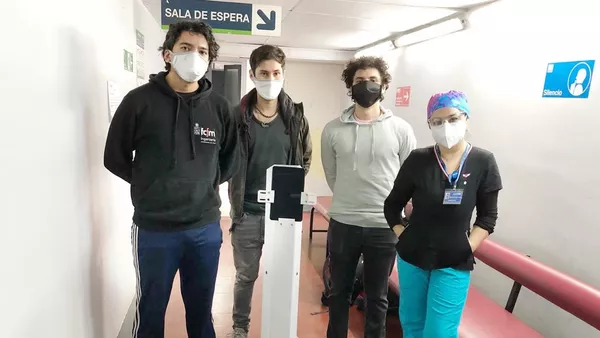 Pudú, robot de teleasistencia médica diseñado en Chile