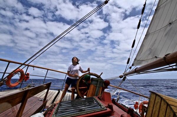 A vela 81 días en el océano Atlántico: la aventura de María Intxaustegi - Sputnik Mundo