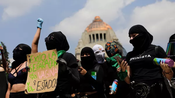 Protesta feminista contra el rechazo a despenalizar el aborto en Veracruz - Sputnik Mundo