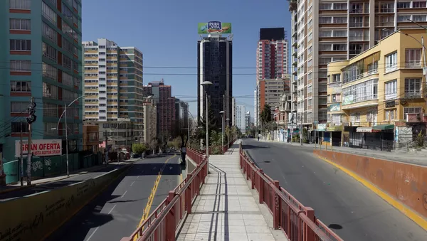 Una avenida vacía en La Paz