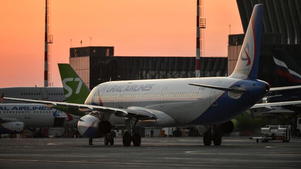 Un Airbus А321 de la compañía rusa Ural Airlines - Sputnik Mundo