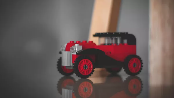 Un coche Lego