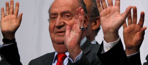 Juan Carlos I ha abandonado España para preservar la institución monárquica - Sputnik Mundo