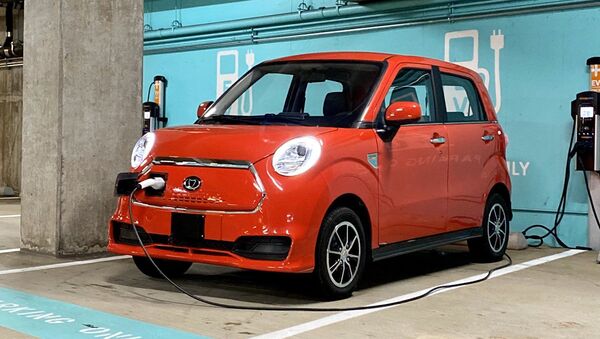 K27, vehículo eléctrico producido por la compañía china Kandi - Sputnik Mundo