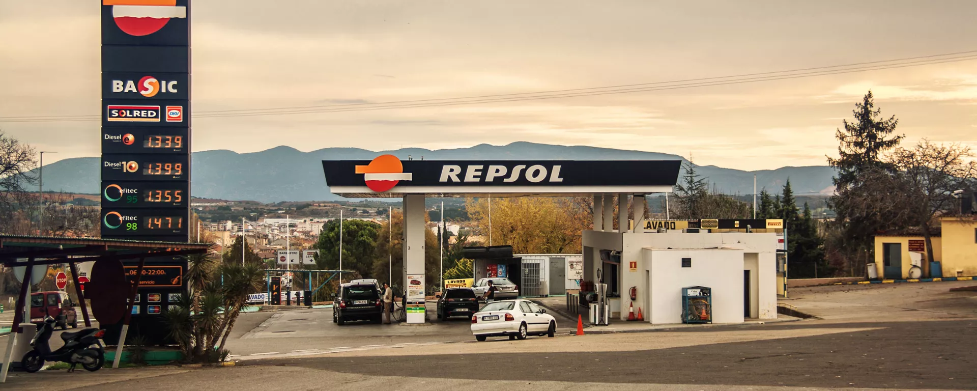 Gasolinera de Repsol Gasolinera de Repsol - Sputnik Mundo, 1920, 05.08.2020