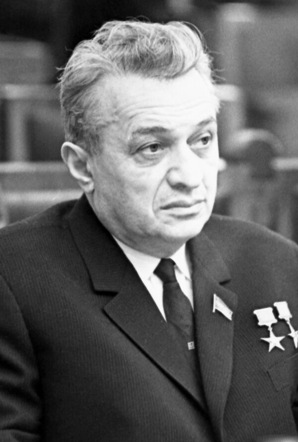 A la conquista del cielo: Artiom Mikoyán, el diseñador estrella que perfeccionó la aviación de la URSS - Sputnik Mundo