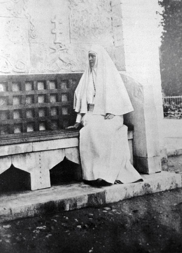 ¿Cómo la figura de una miembro real de la familia Románov se inmortalizó en el Reino Unido? - Sputnik Mundo