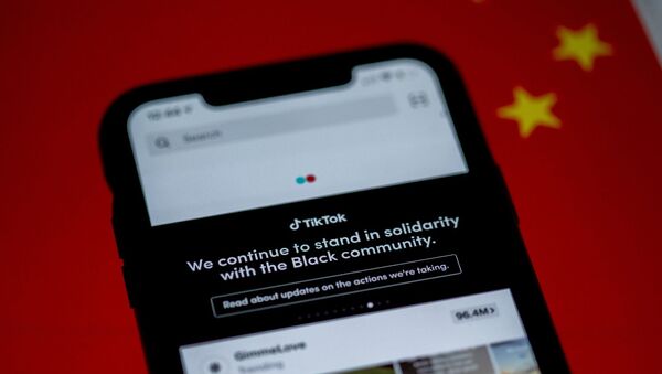 Aplicación para celulares TikTok - Sputnik Mundo