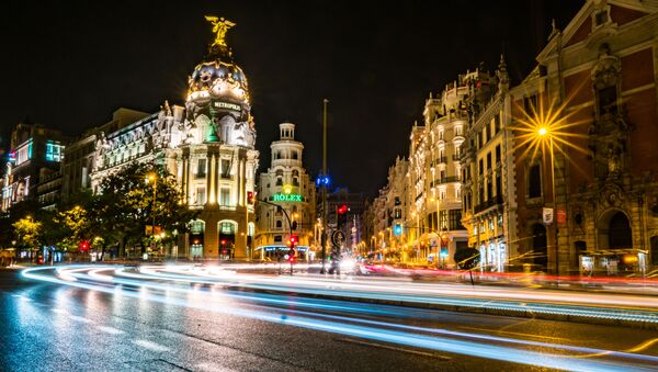 Gran Vía de noche - Sputnik Mundo