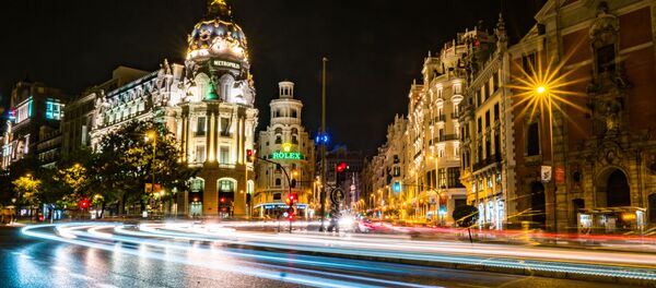 Gran Vía de noche - Sputnik Mundo