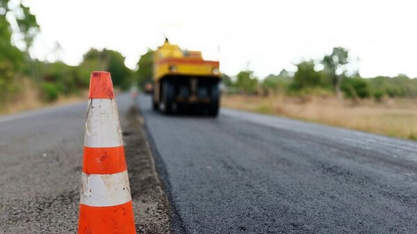 Obras en una carretera (imagen referencial) - Sputnik Mundo