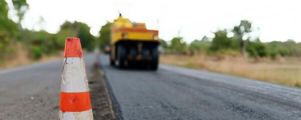 Obras en una carretera (imagen referencial) - Sputnik Mundo