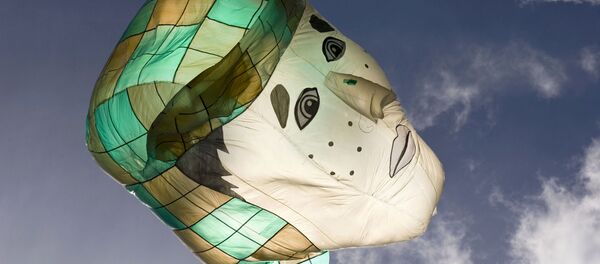 Un globo con el rostro de Chespirito, protagonista en El Chavo del Ocho - Sputnik Mundo