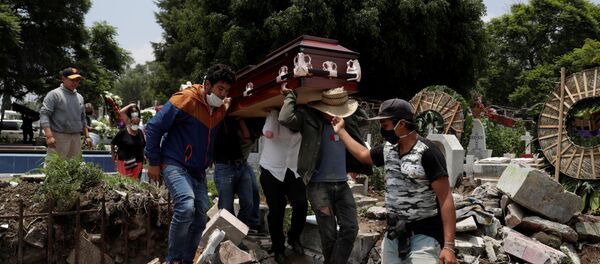 Un funeral en Ciudad de México - Sputnik Mundo