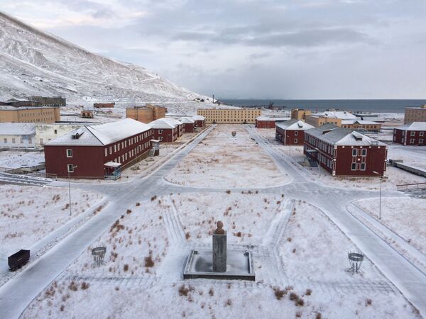 A 1.200 km del polo: el cine más al norte de Rusia abre sus puertas en Svalbard | Fotos - Sputnik Mundo