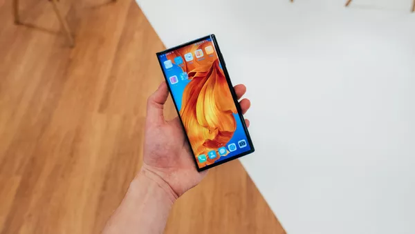 Un 'smartphone' de Huawei, foto de archivo - Sputnik Mundo