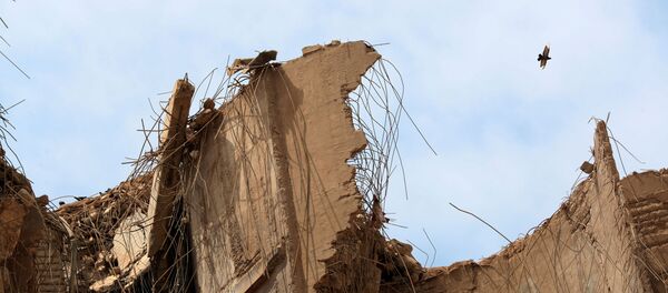 Un edificio destruido en Beirut - Sputnik Mundo