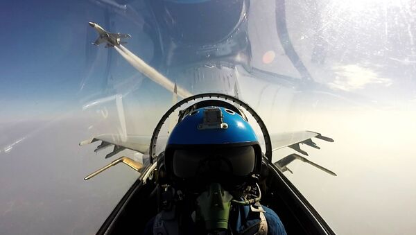 Dos aviones chinos durante unas maniobras en el mar del Sur de China (archivo) - Sputnik Mundo