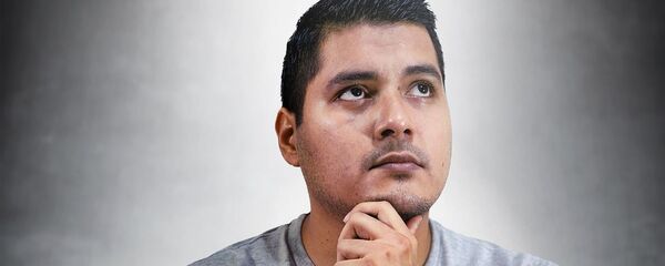 Hombre dubitativo - Sputnik Mundo